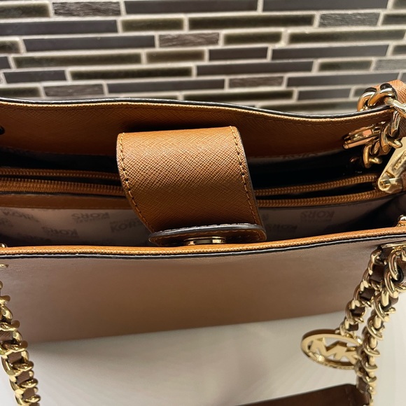 Michael Kors Susannah large shoulder tote - Picture 11 of 12